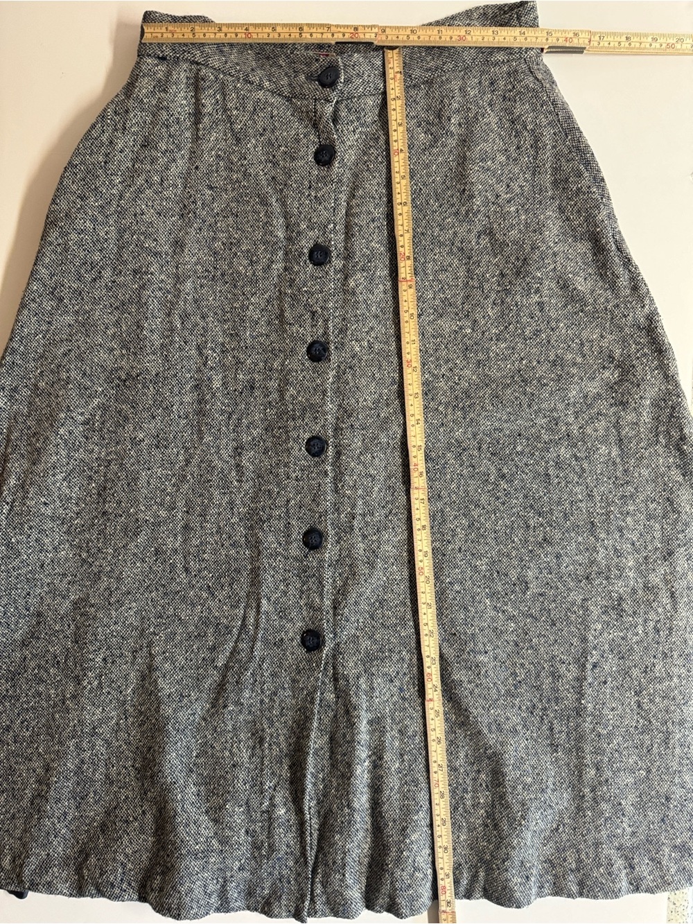 Vtg.80s Orvis High Waist Tweed Wool Button Front Skirt in Blue + Gray.Size 12 - Picture 4 of 5
